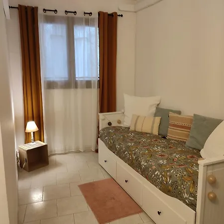 Le Marronnier Apartment *